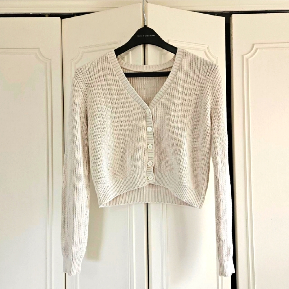Brandy Melville cropped cardigan